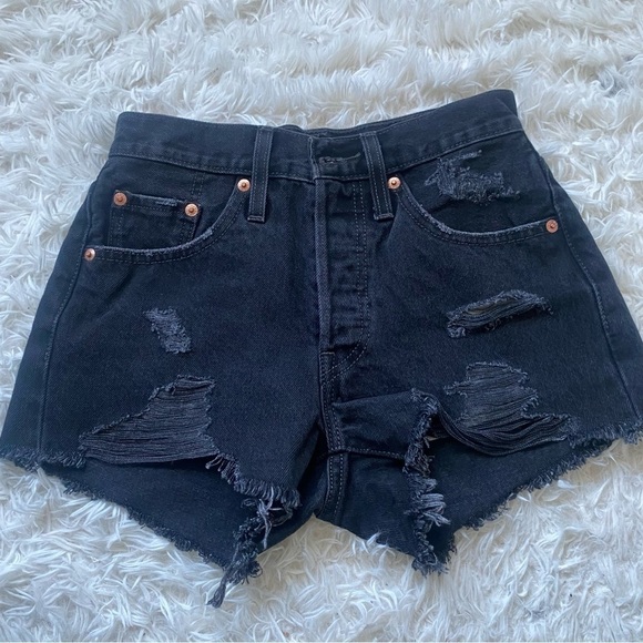 Levi’s 501 Original Short in Stowaway - Picture 4 of 10